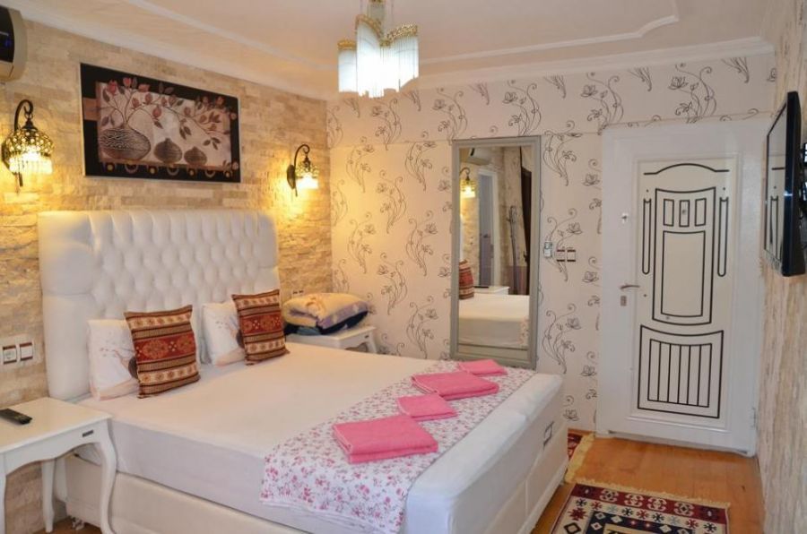 CHAMBRE DOUBLE AVEC LIT KING SIZE