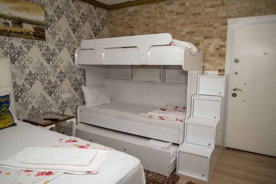 Deluxe Family Room