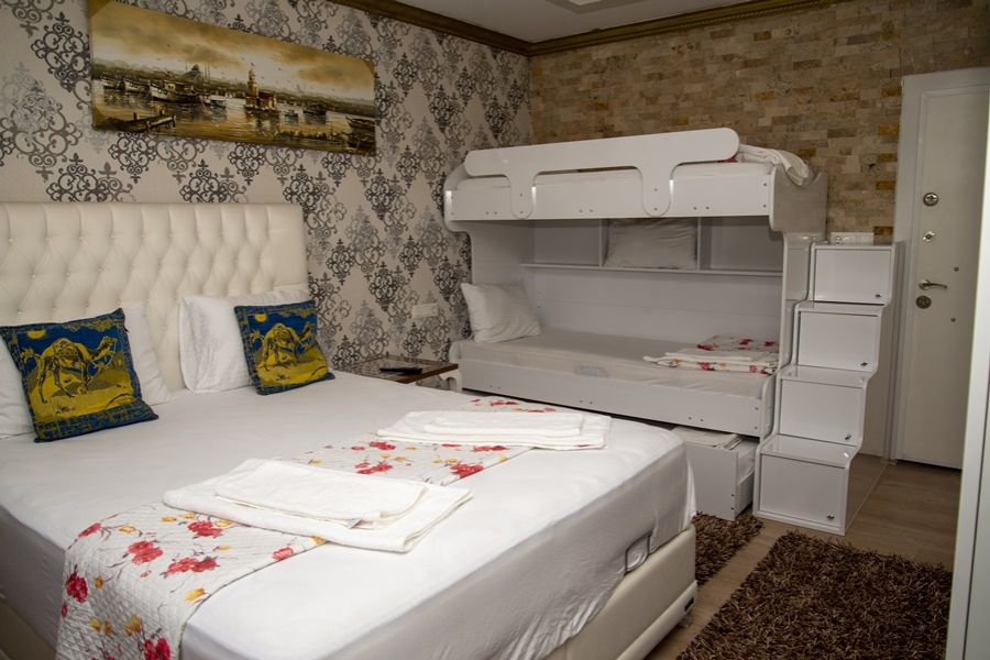 Deluxe Family Room